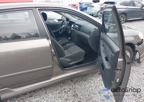 2003 Toyota Corolla S z USA, uszkodzony, nr VIN 1NXBR32EX3Z101645